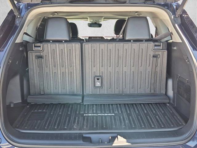 Used 2021 Toyota Highlander XLE FWD image 6