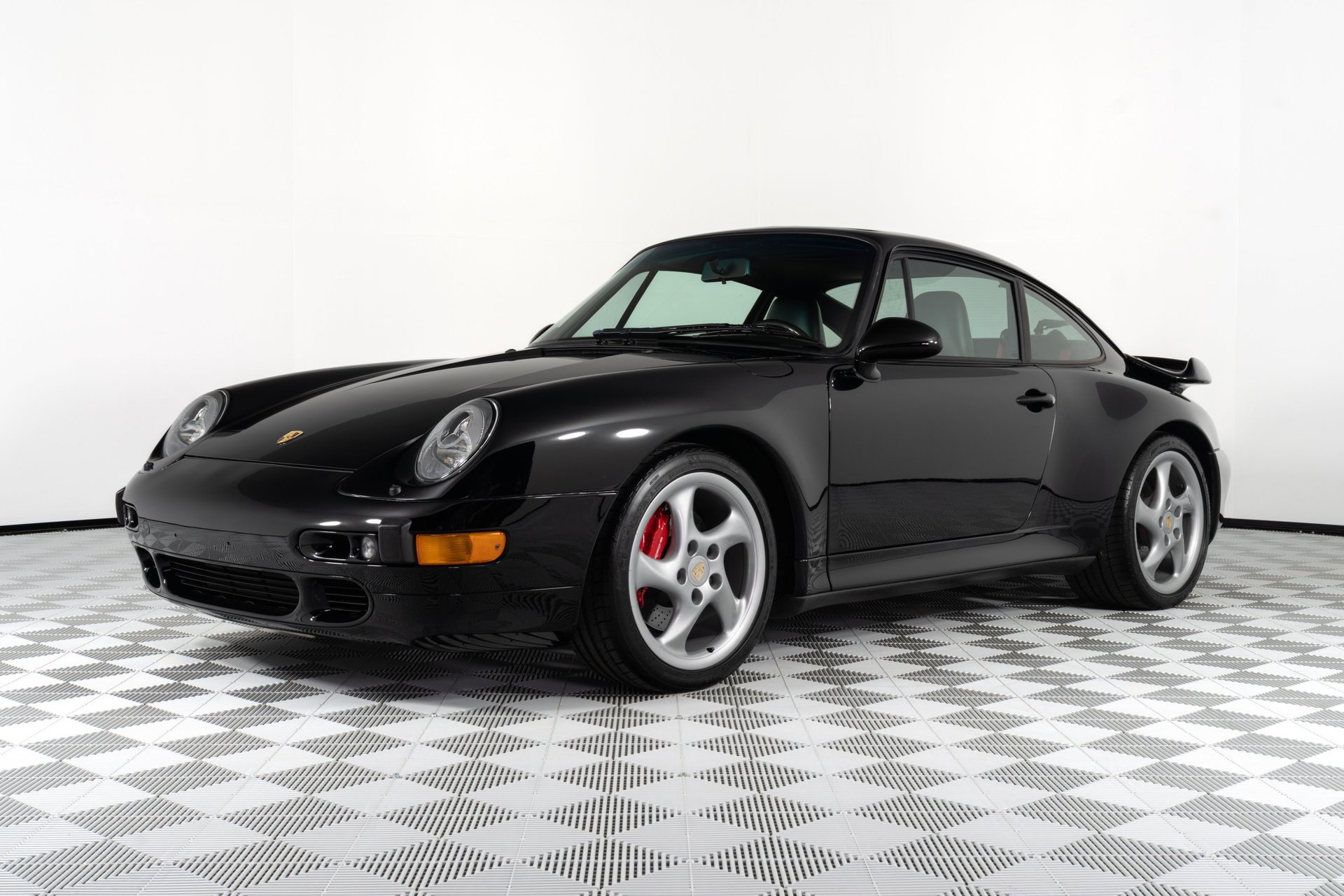 Used 1996 Porsche 911 Turbo RWD image 3