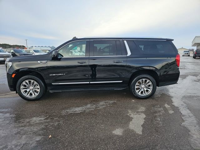 Used 2021 GMC Yukon XL Denali w/ LPO, Illumination Package image 2