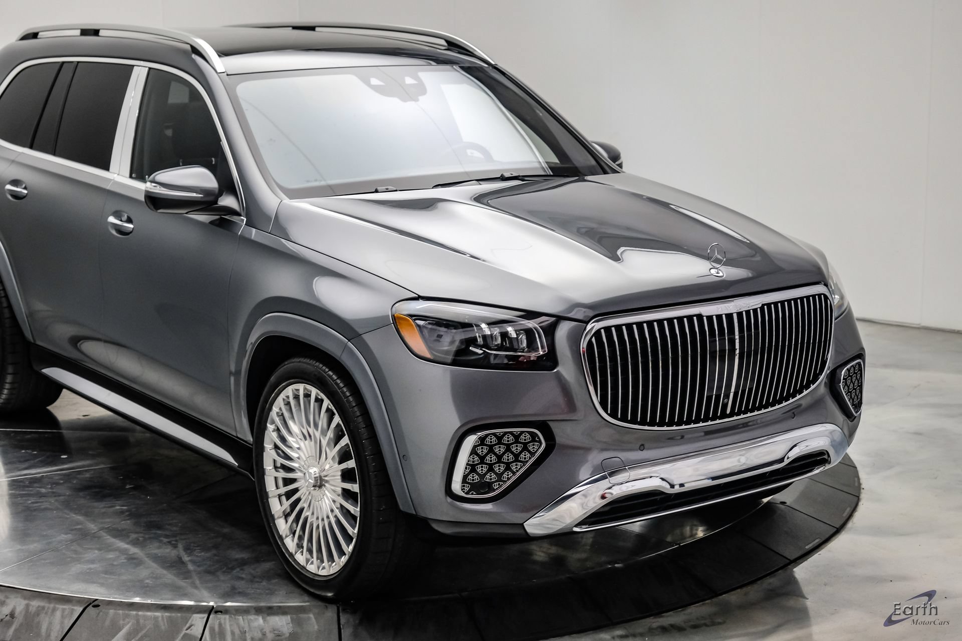 Used 2024 Mercedes-Benz Maybach GLS 600 4MATIC image 33