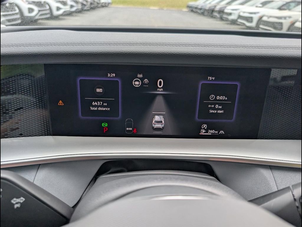 Used 2025 Volkswagen Tiguan SE image 15