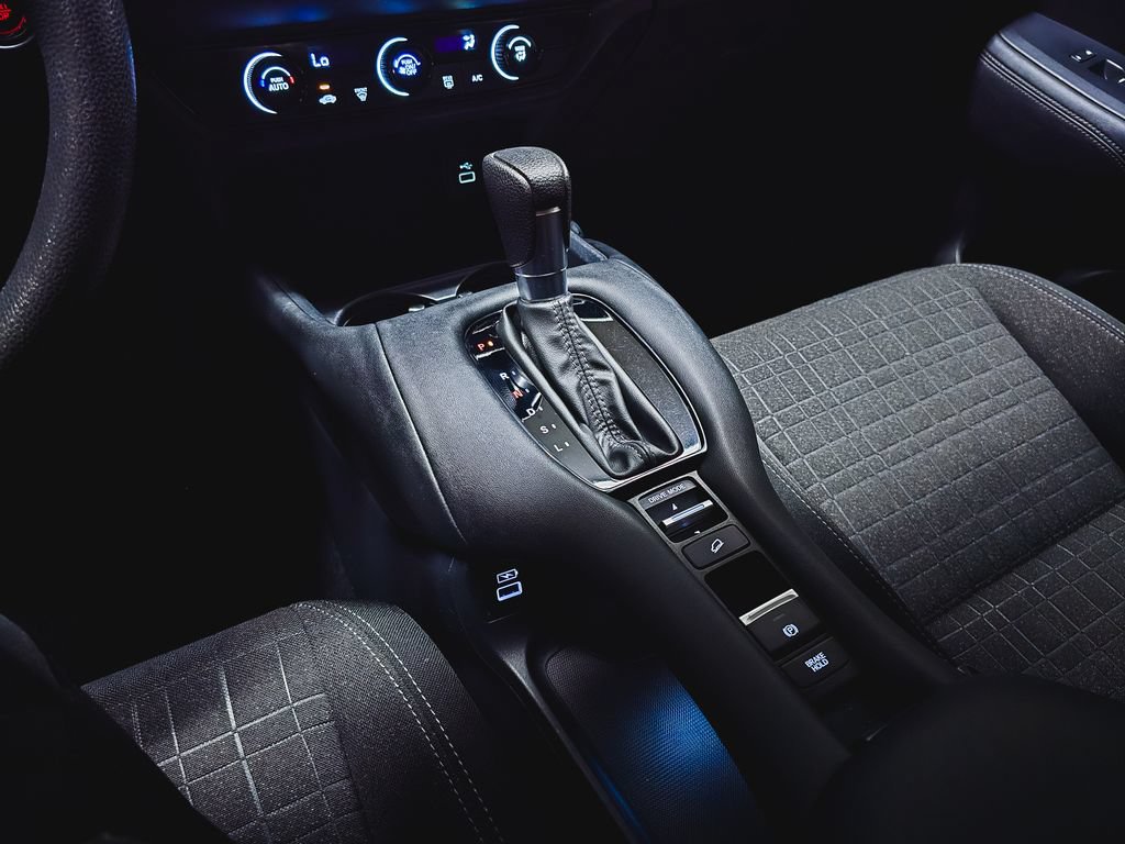 Used 2023 Honda HR-V LX image 28