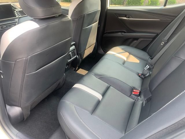 Used 2025 Toyota Camry SE FWD image 12