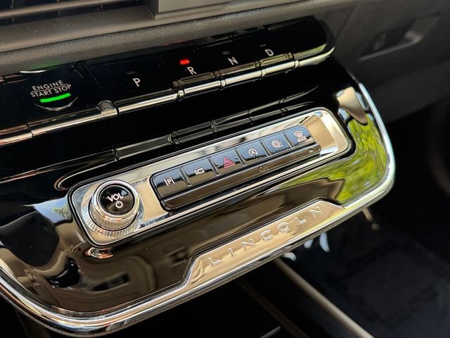 Used 2023 Lincoln Corsair FWD image 25