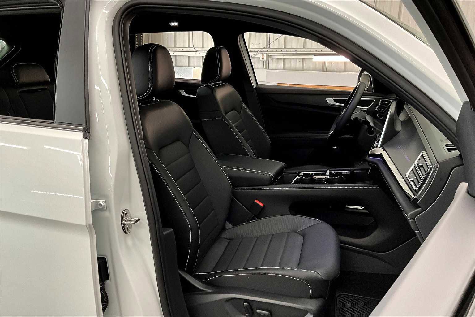 New 2026 Volkswagen Atlas Cross Sport SEL image 31