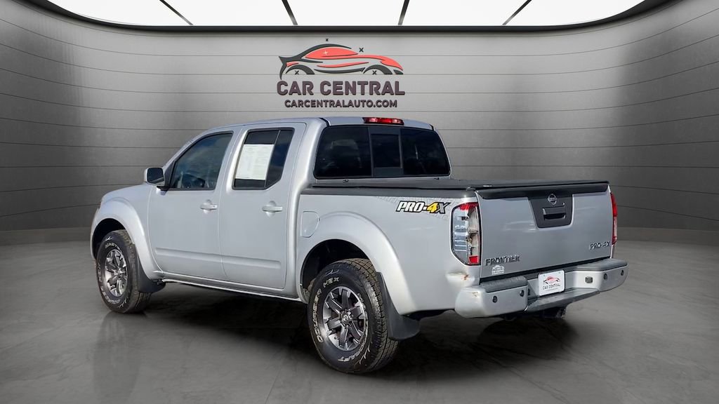 Used 2017 Nissan Frontier PRO-4X image 3