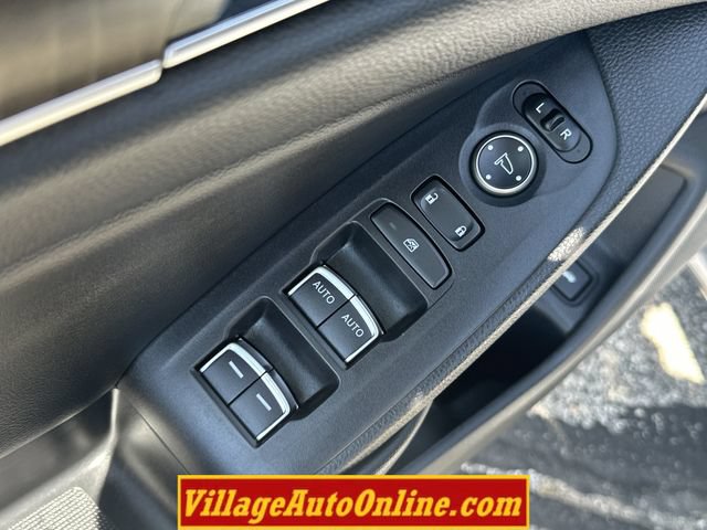 Used 2018 Honda Accord EX image 10