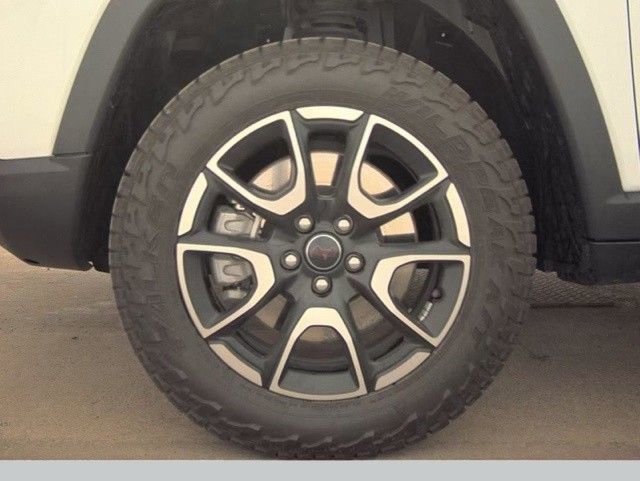 Used 2025 Jeep Compass Trailhawk image 22