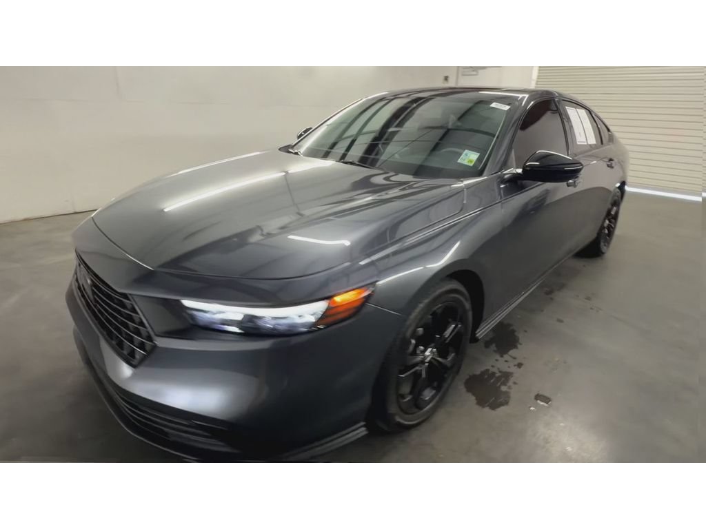 Used 2025 Honda Accord SE image 4