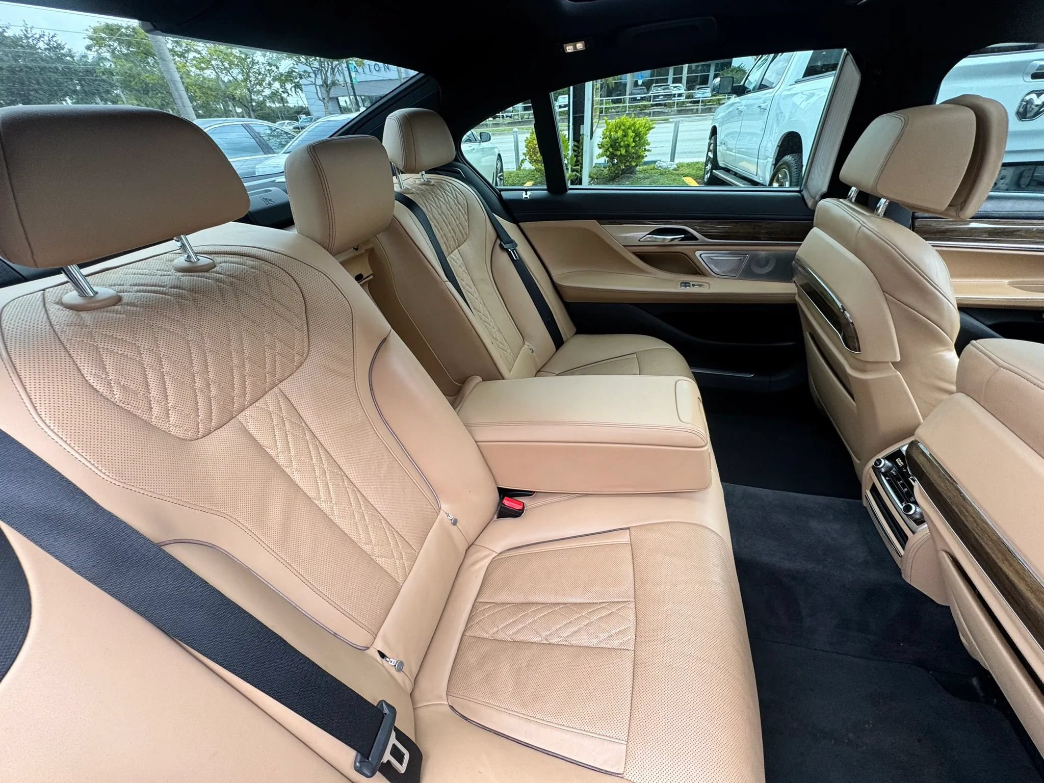 Used 2016 BMW 750i xDrive AWD/4WD image 20