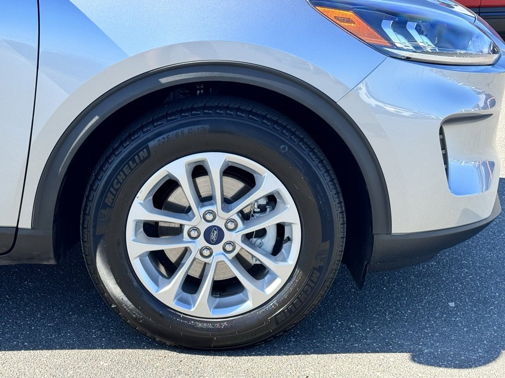 Used 2022 Ford Escape SE w/ Cold Weather Package image 41