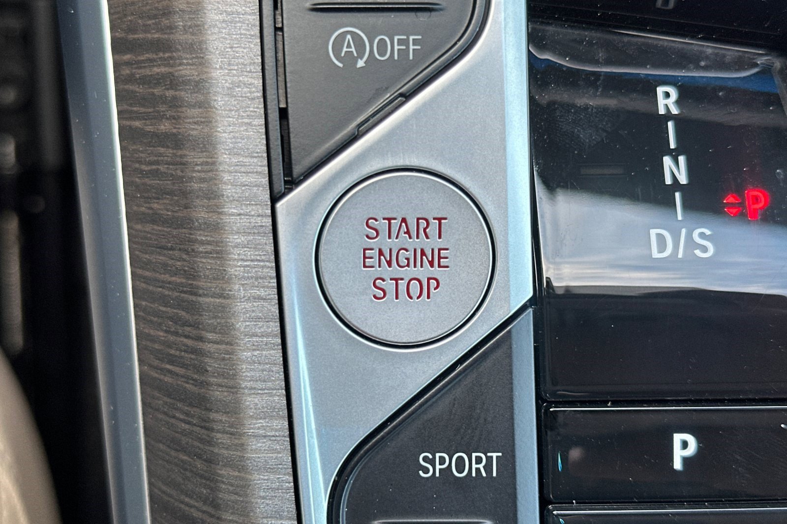 Used 2025 BMW 430i Coupe w/ Convenience Package image 27