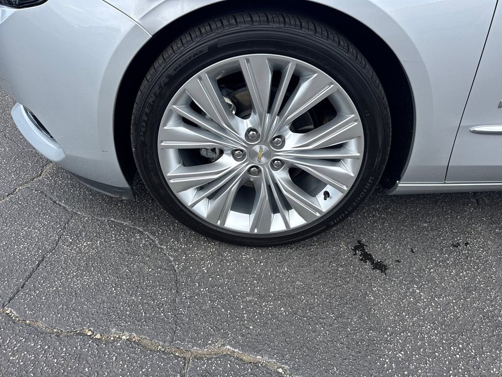 Used 2018 Chevrolet Impala Premier w/ Premier Confidence Package FWD image 12