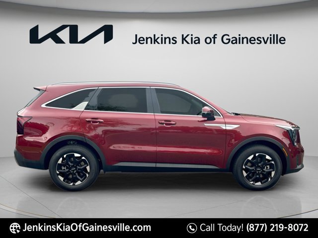 Used 2025 Kia Sorento S image 2