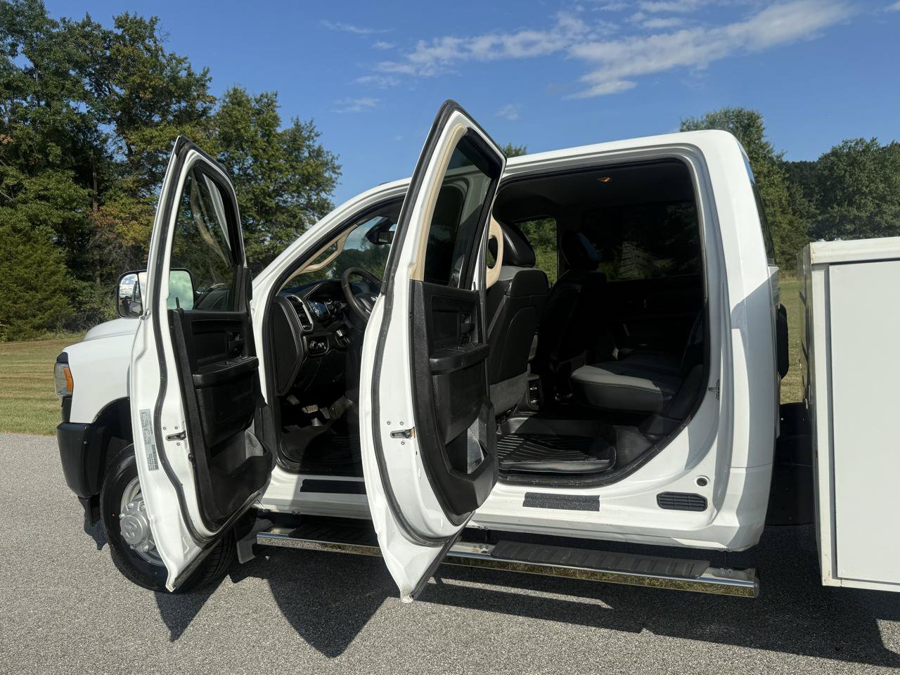 Used 2020 RAM 3500 Tradesman AWD/4WD image 13