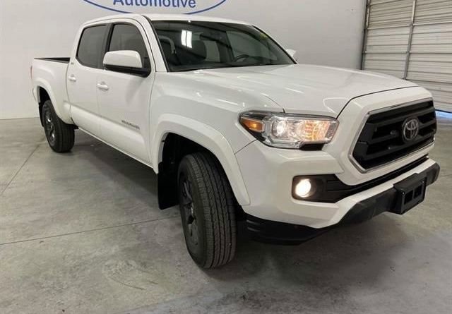Used 2022 Toyota Tacoma SR5 image 19