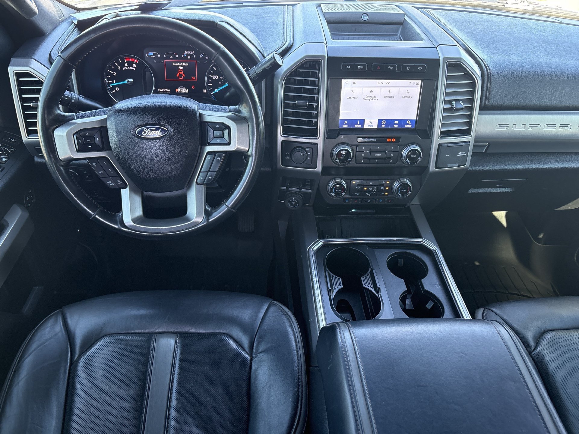 Used 2021 Ford F250 Platinum w/ FX4 Off-Road Package AWD/4WD image 2