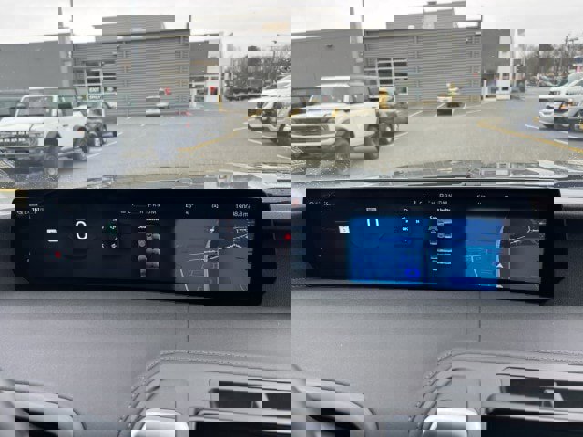 Certified 2025 Ford Expedition Max Platinum image 17