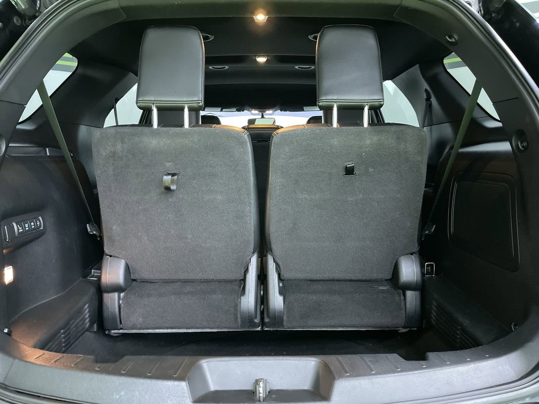 Used 2017 Ford Explorer Limited image 29