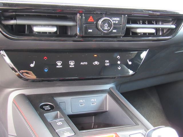 New 2026 Nissan Kicks SR w/ Cold Weather Package FWD image 25