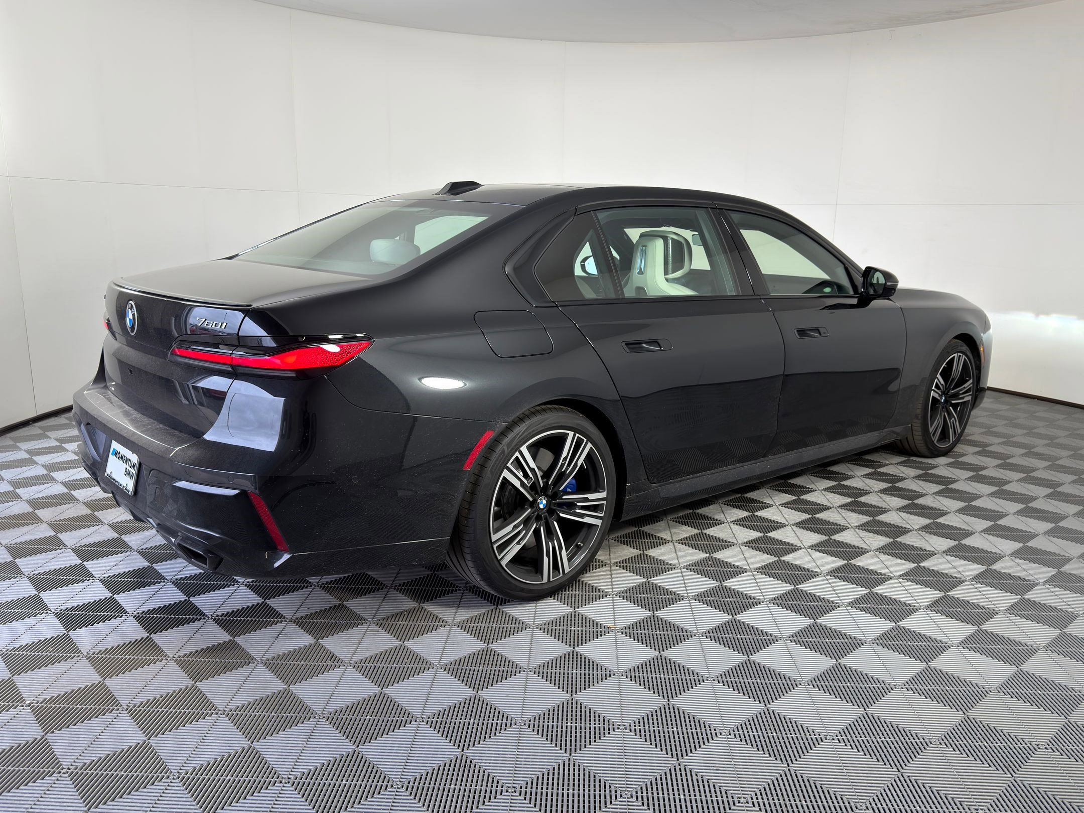 New 2026 BMW 760i xDrive image 7