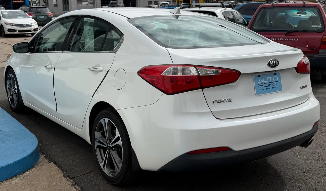 Used 2016 Kia Forte EX FWD image 5