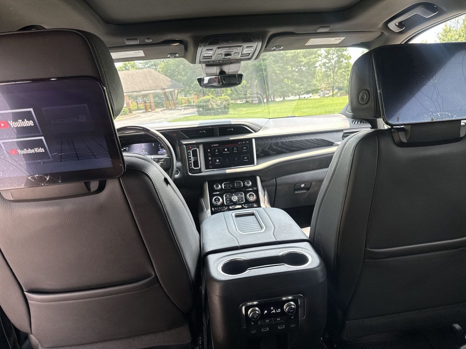 Used 2024 GMC Yukon XL Denali w/ Denali Reserve Package AWD/4WD image 22