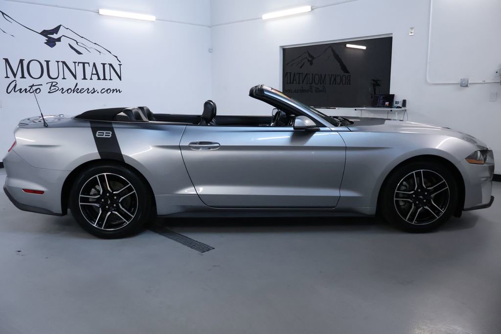Used 2021 Ford Mustang Premium RWD image 8