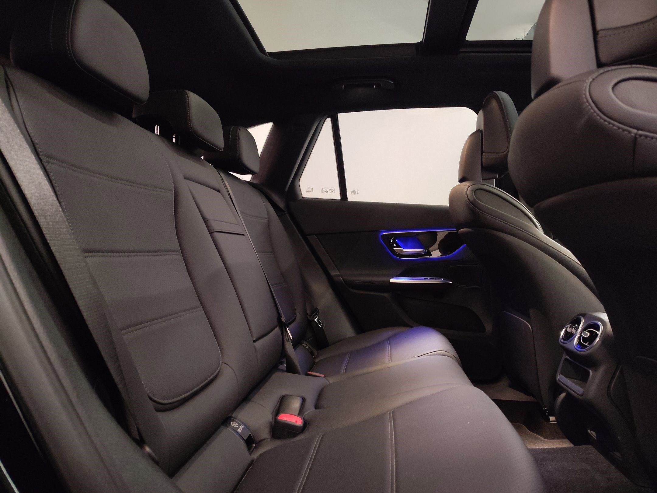 Certified 2026 Mercedes-Benz GLC 300 image 29