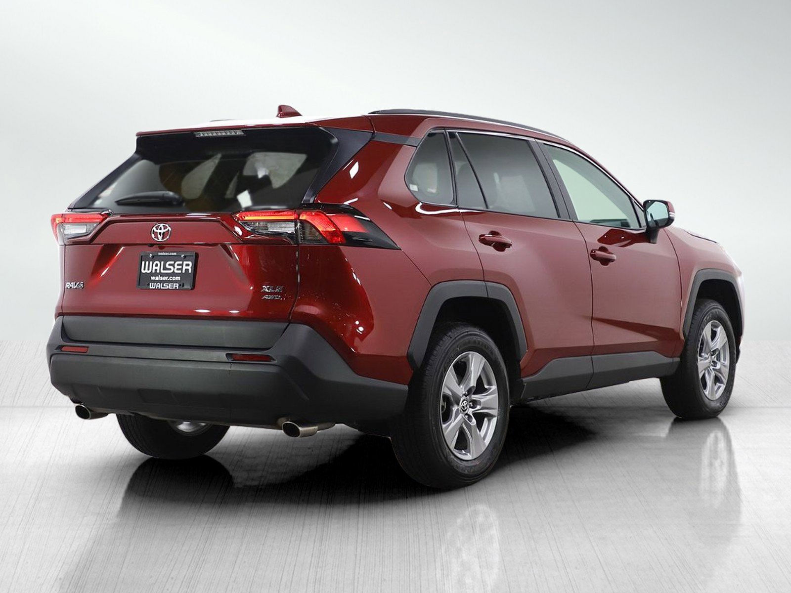 Used 2025 Toyota RAV4 XLE w/ Convenience Package AWD/4WD image 5