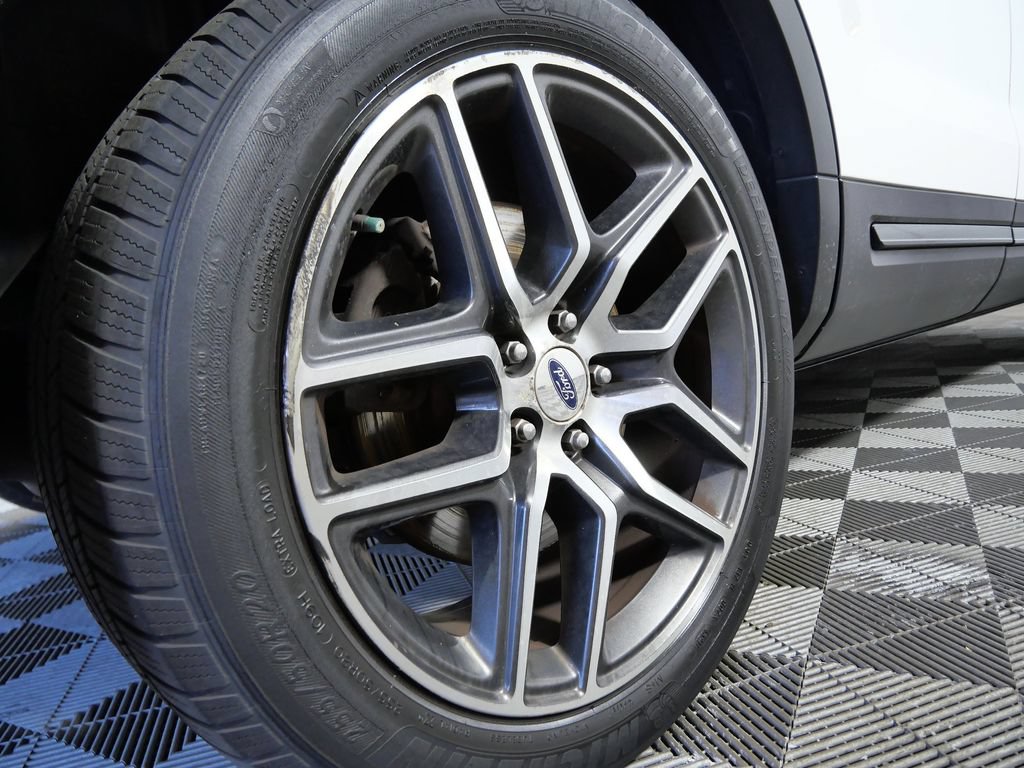 Used 2018 Ford Explorer Sport w/ Equipment Group 401A AWD/4WD image 8