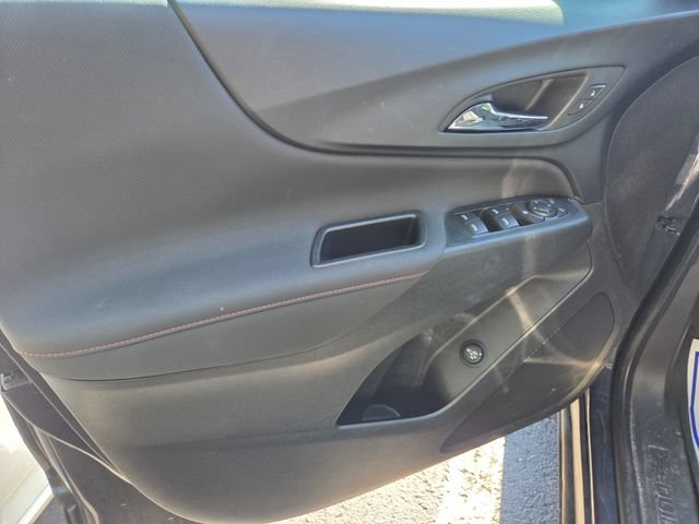Used 2022 Chevrolet Equinox RS w/ Infotainment Package FWD image 9