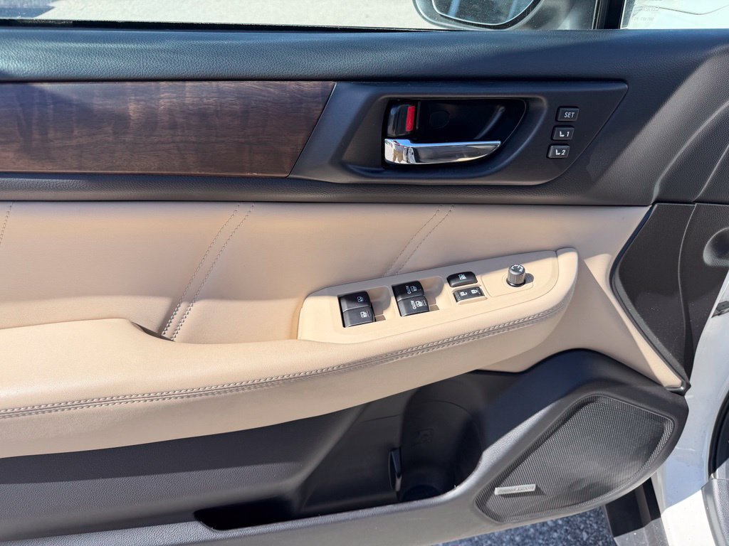 Used 2018 Subaru Outback 3.6R Limited AWD/4WD image 22