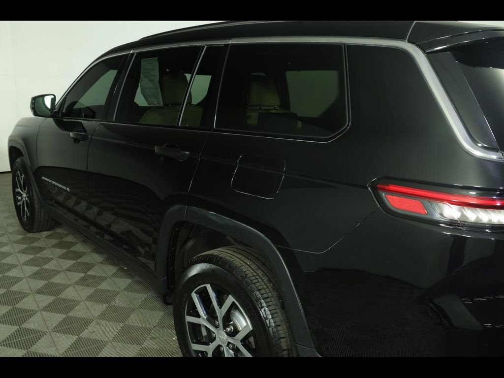 Used 2023 Jeep Grand Cherokee L Limited w/ Luxury Tech Group II image 20