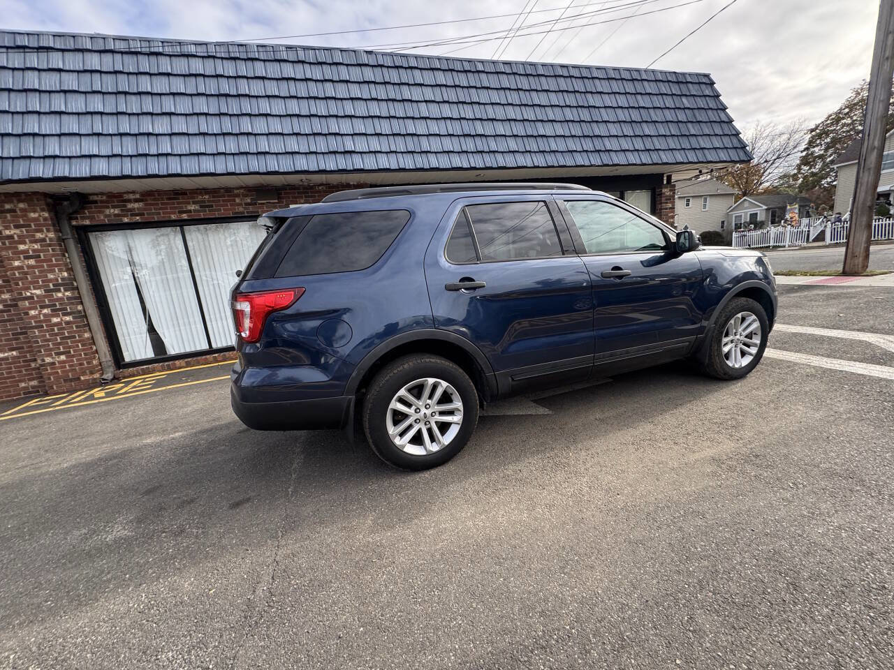 Used 2016 Ford Explorer Base AWD 4dr SUV image 7