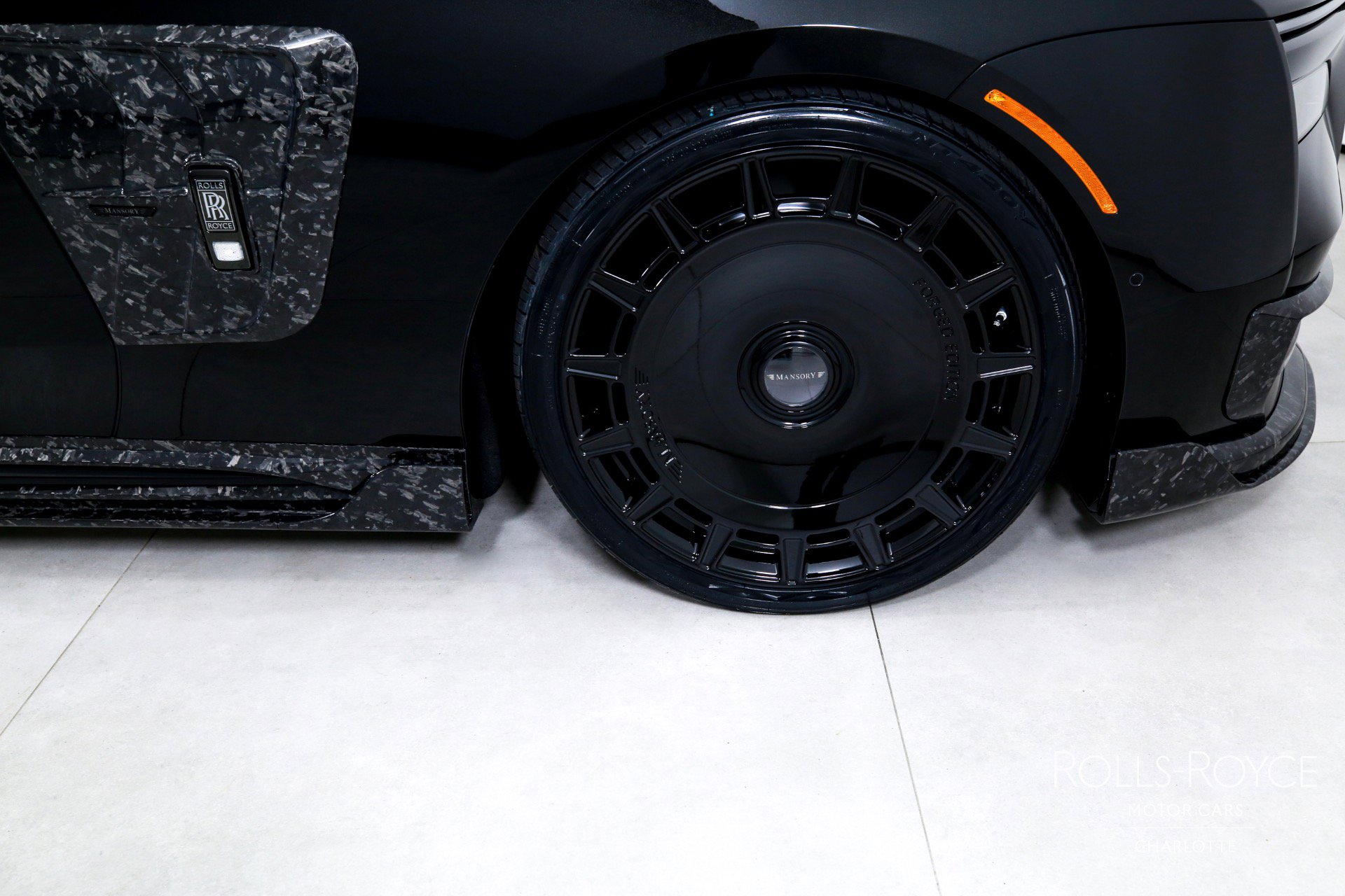 Used 2025 Rolls-Royce Spectre Black Badge w/ Spectre Enhancement Package image 33