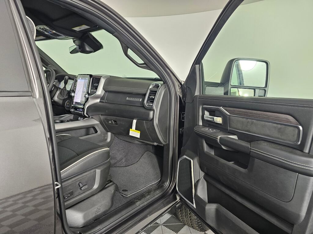 New 2026 RAM 2500 Laramie w/ Night Edition AWD/4WD image 37