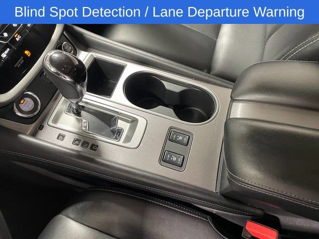 Used 2024 Nissan Murano SV AWD/4WD image 17