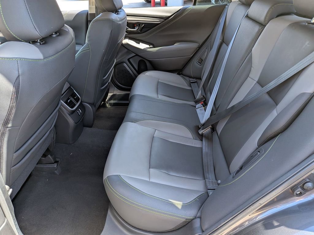 Used 2025 Subaru Outback Onyx Edition image 26