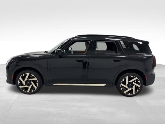 Used 2025 MINI Cooper Countryman S w/ Comfort Package Max image 3