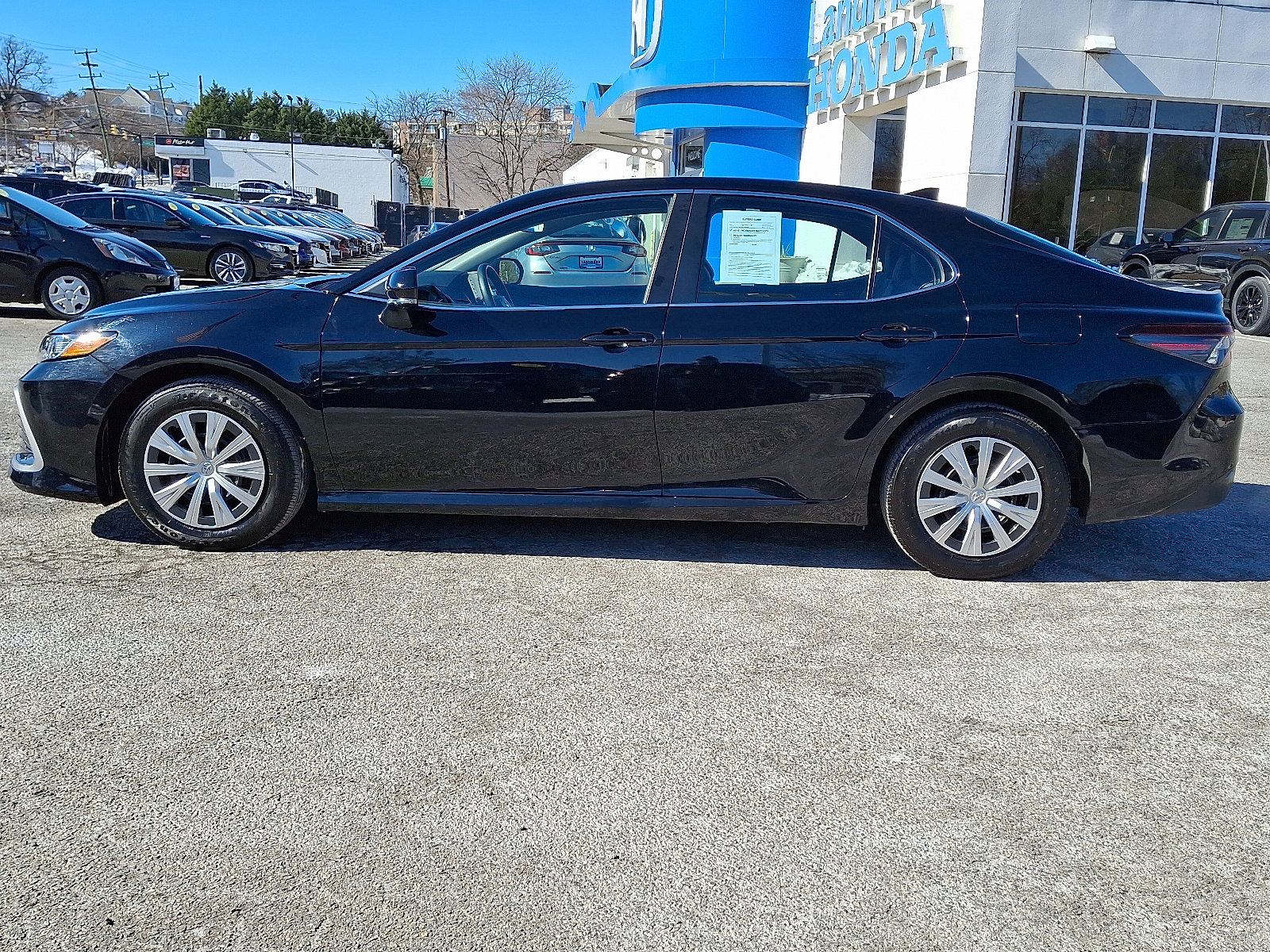 Used 2024 Toyota Camry LE image 7