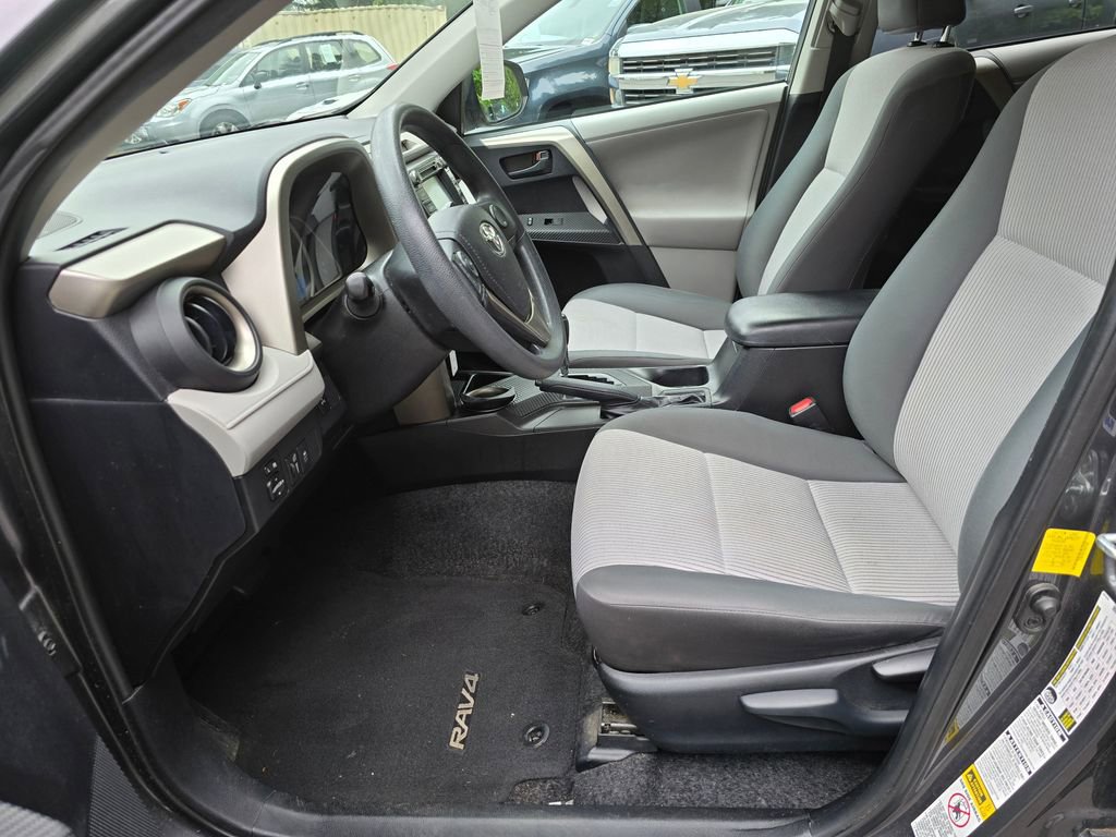 Used 2013 Toyota RAV4 LE AWD/4WD image 8