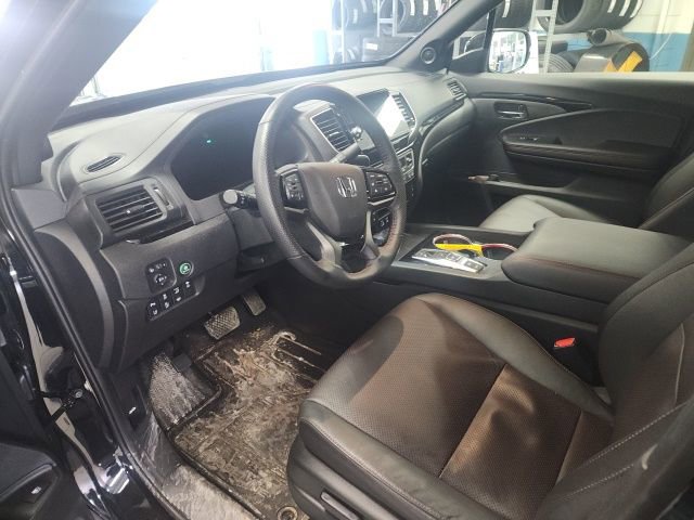 Used 2024 Honda Ridgeline Black Edition image 15