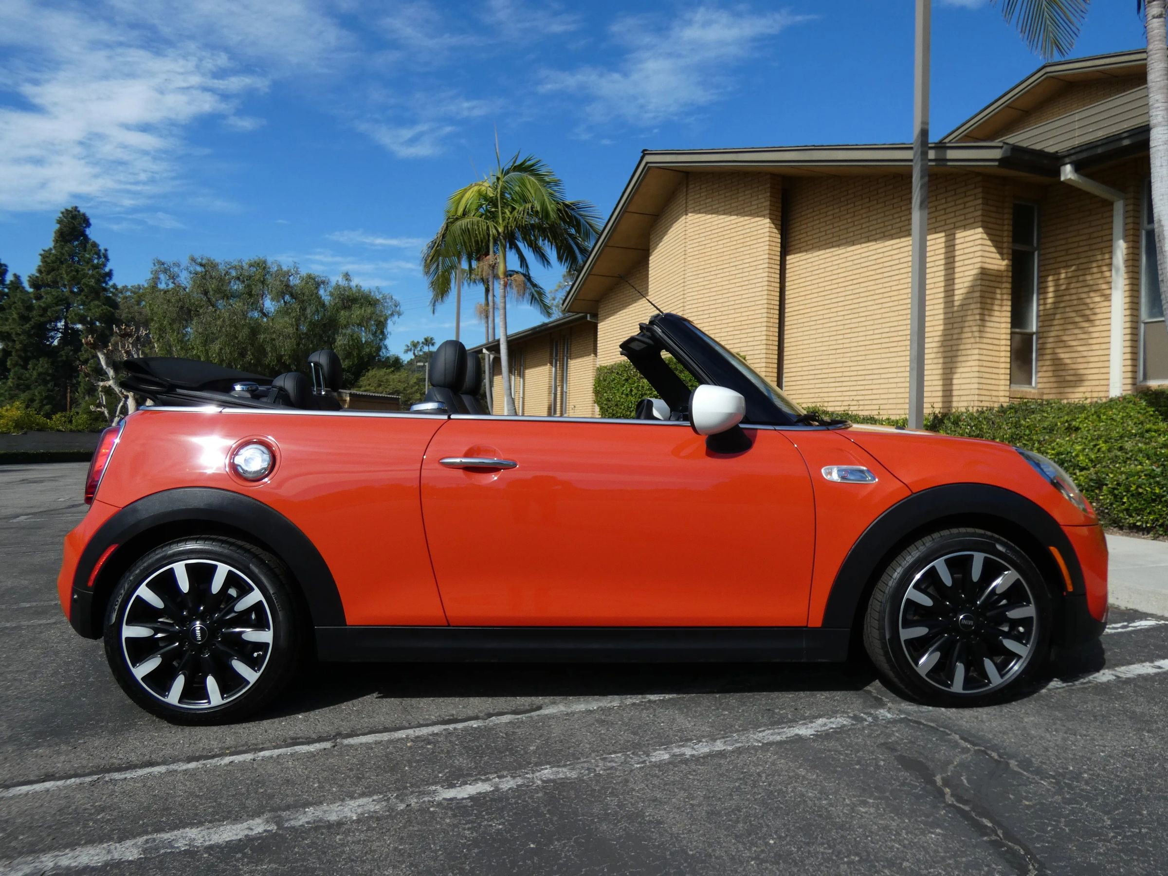 Used 2021 MINI Cooper S image 6