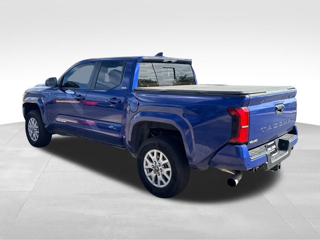 Used 2025 Toyota Tacoma SR5 AWD/4WD image 6