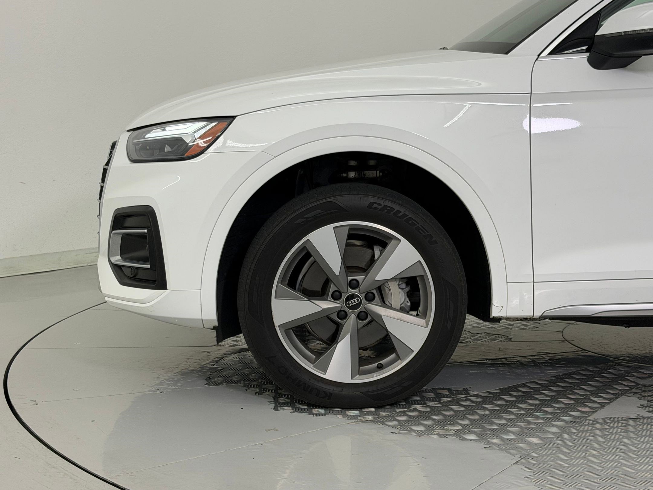 Used 2023 Audi Q5 2.0T Premium w/ Convenience Package image 12