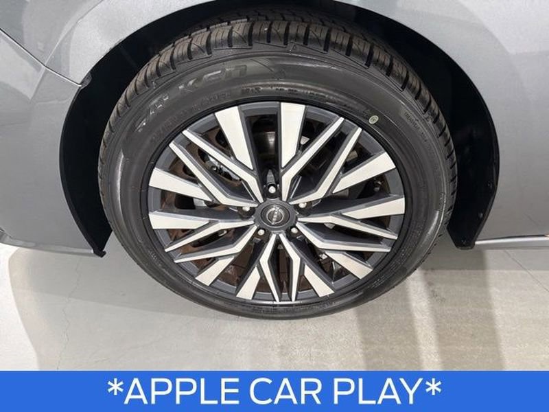 Used 2024 Nissan Altima 2.5 SV image 6