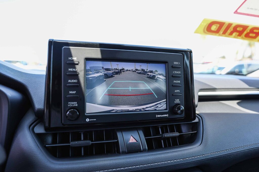 Certified 2021 Toyota RAV4 LE AWD/4WD image 14