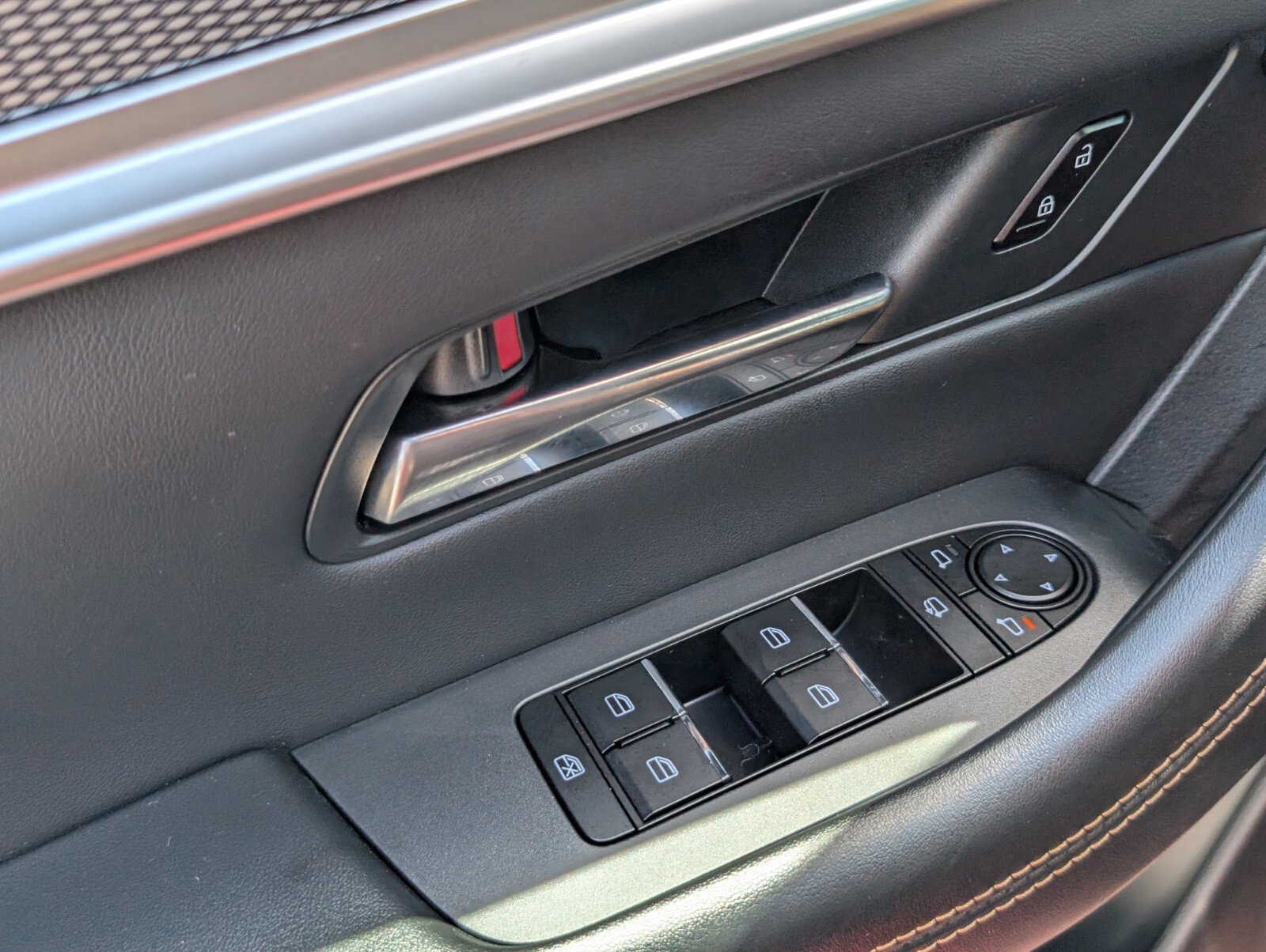 Used 2025 MAZDA CX-70 Plug-In Hybrid w/ Premium Plus image 31