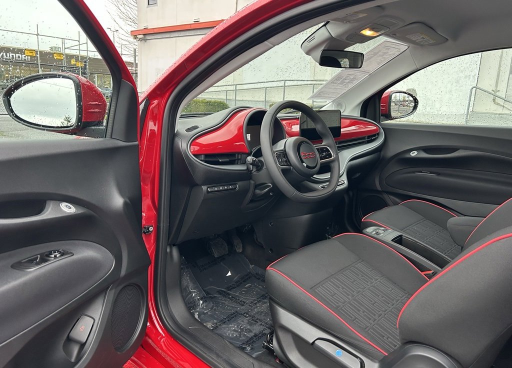 Used 2024 FIAT 500 e (RED) image 9